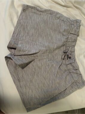 lululemon athletica Light Heather Gray Drawstring Athletic Shorts